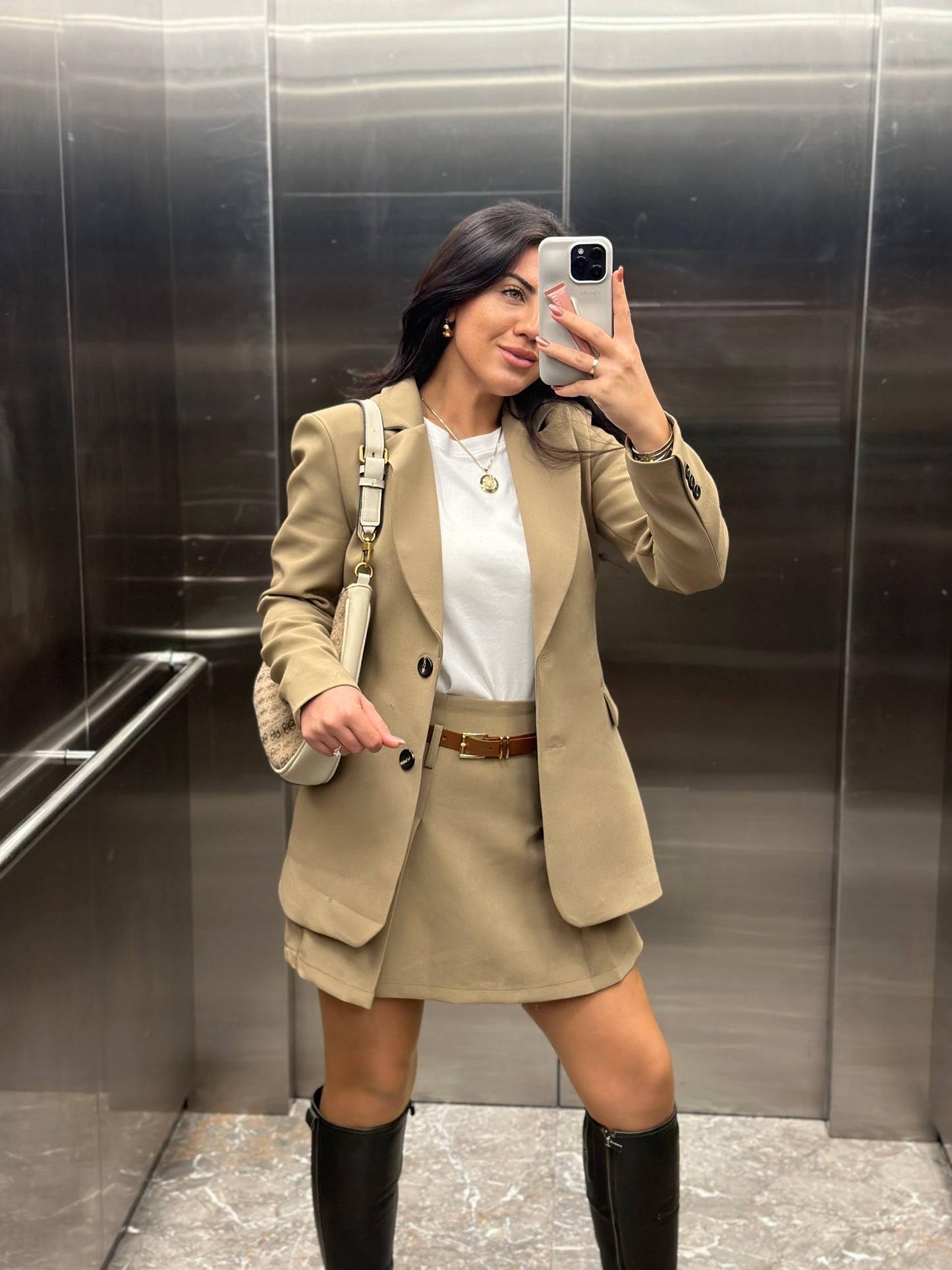 Premium Kalitede Belden Pensli Blazer Ceket
