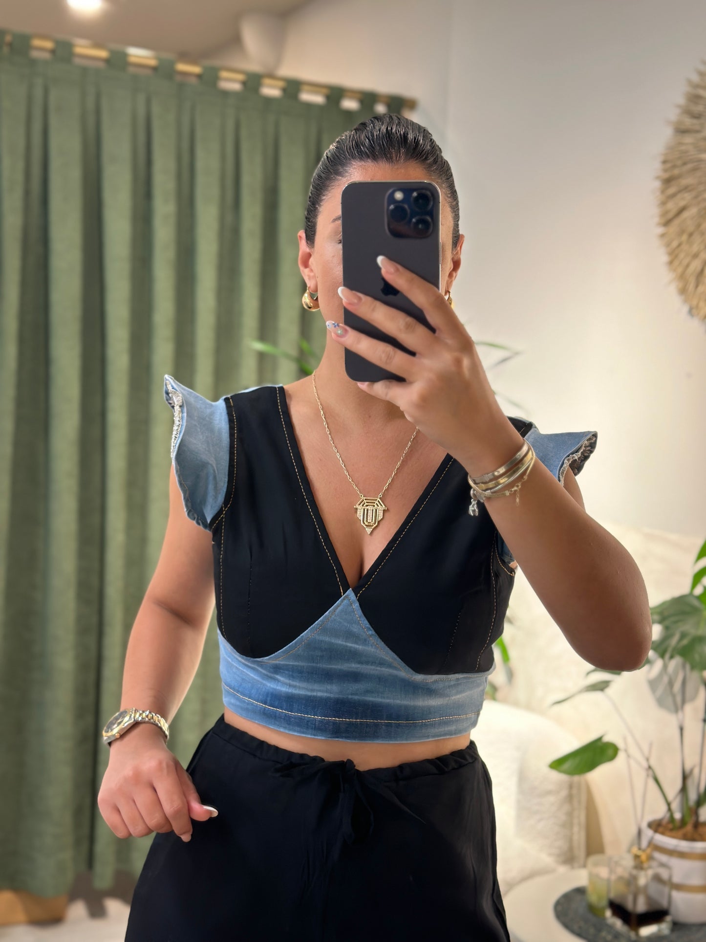 Siyah V Yaka Kol Detaylı Jean Bluz