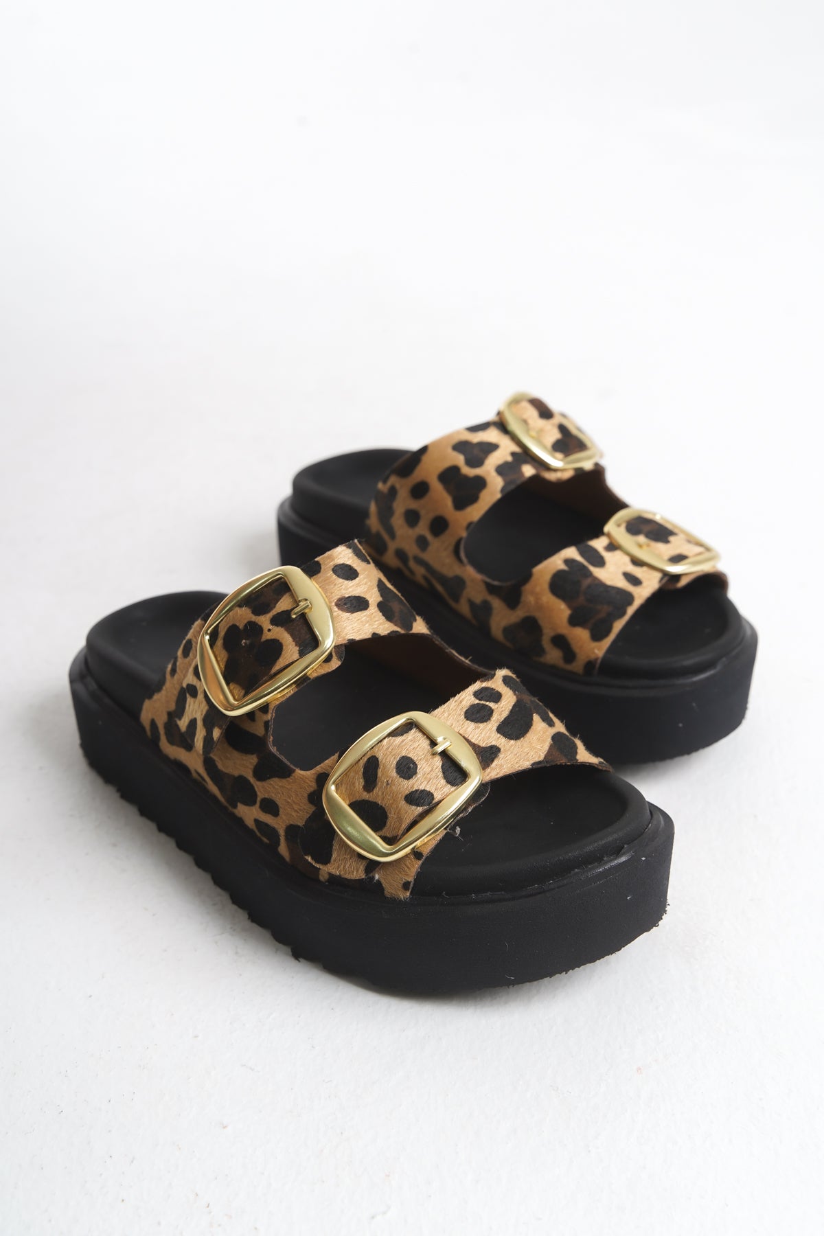 Leopar Toka Detaylı Günlük Terlik