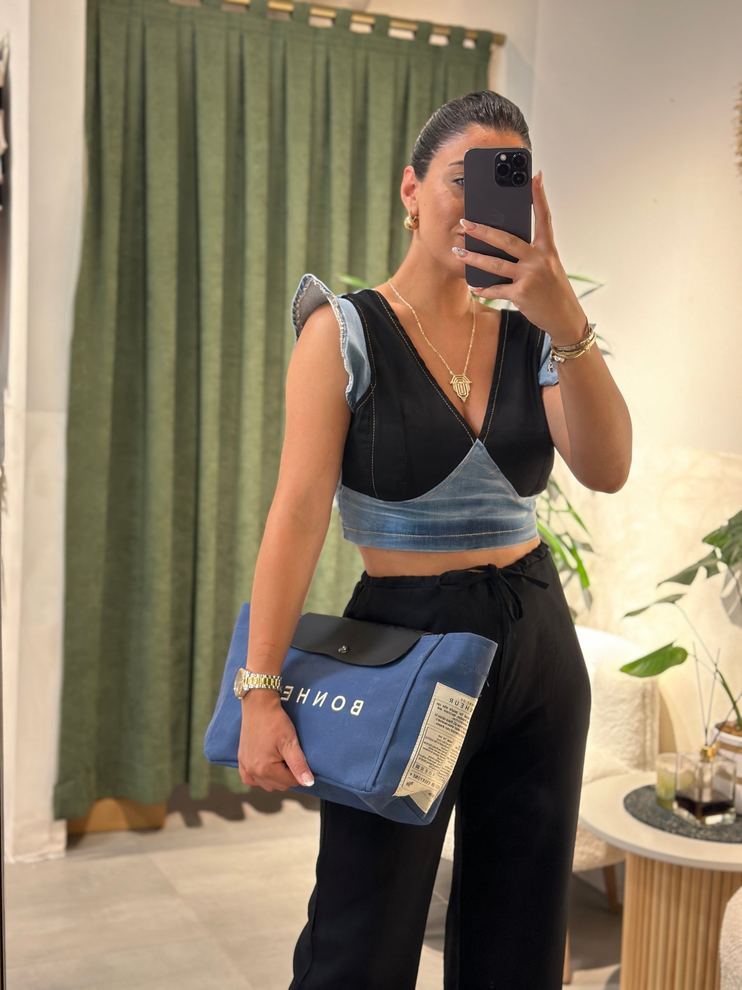 Siyah V Yaka Kol Detaylı Jean Bluz