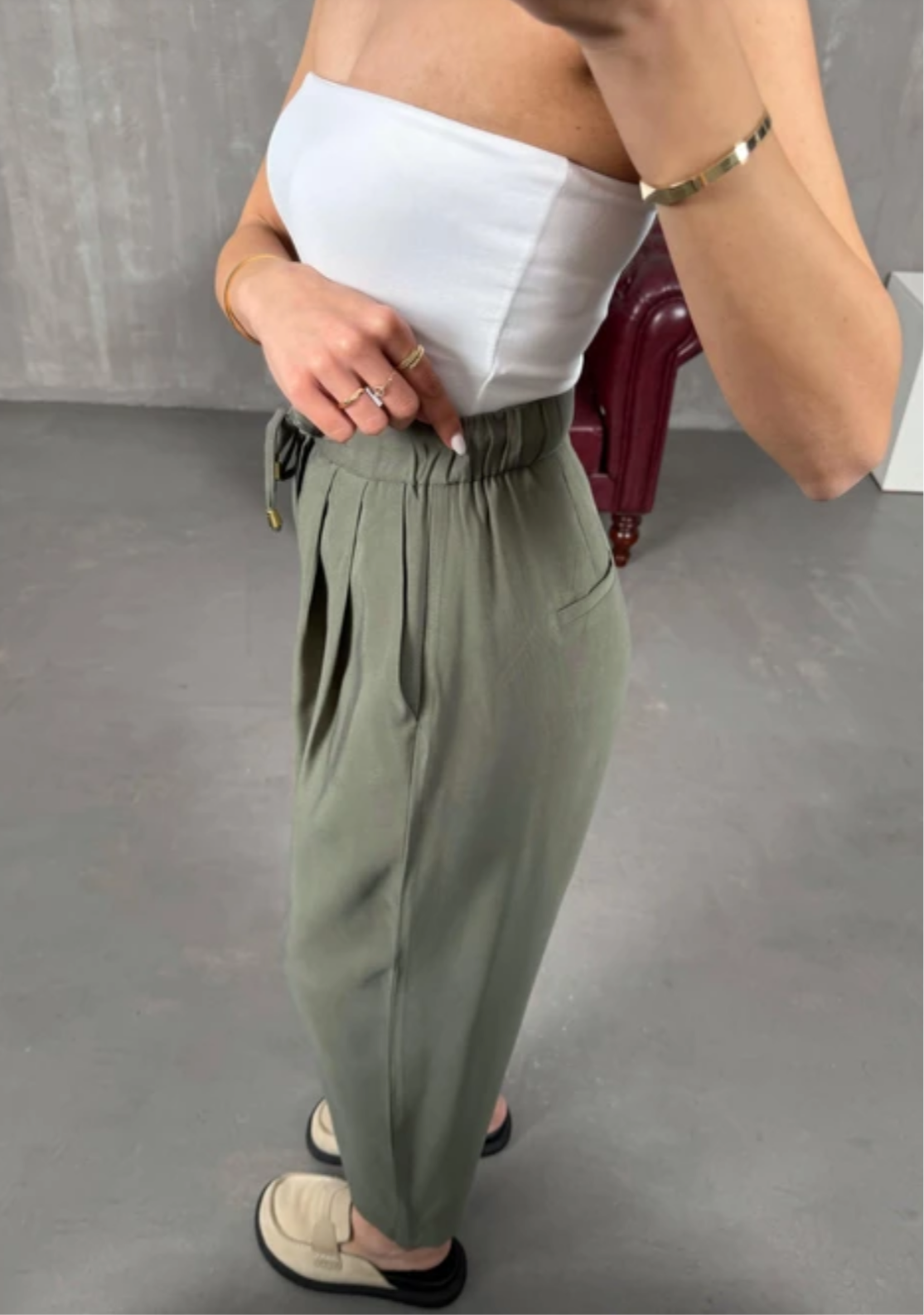 Haki Önden Bağlama Detaylı Havuç Model Şalvar Pantolon