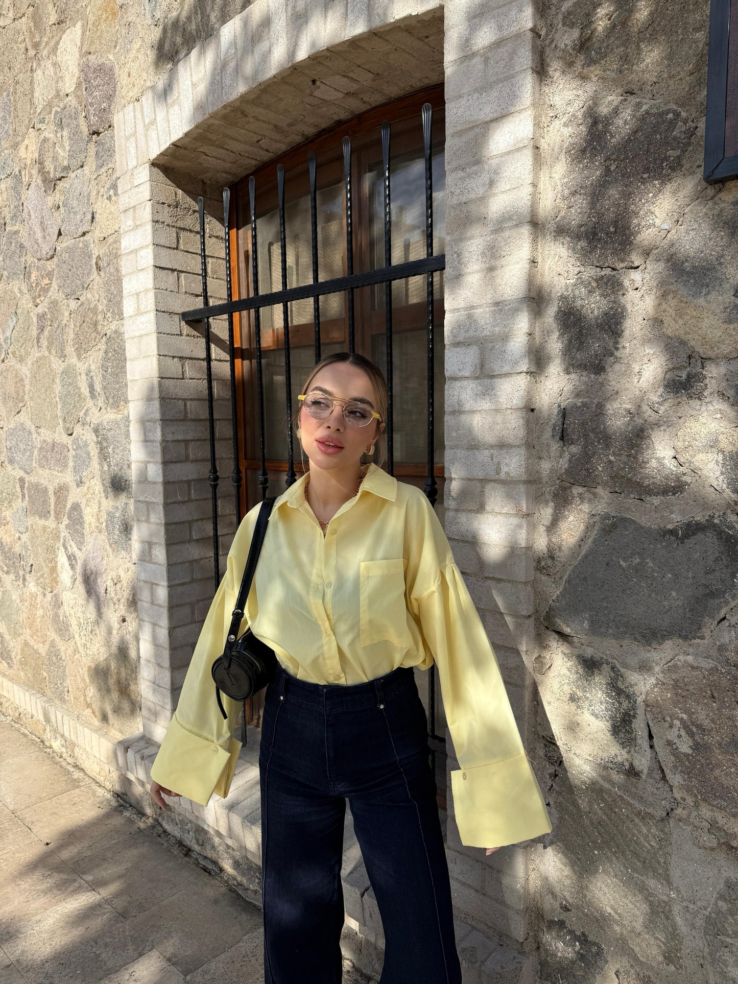 Sarı Kol Manşetli Gömlek