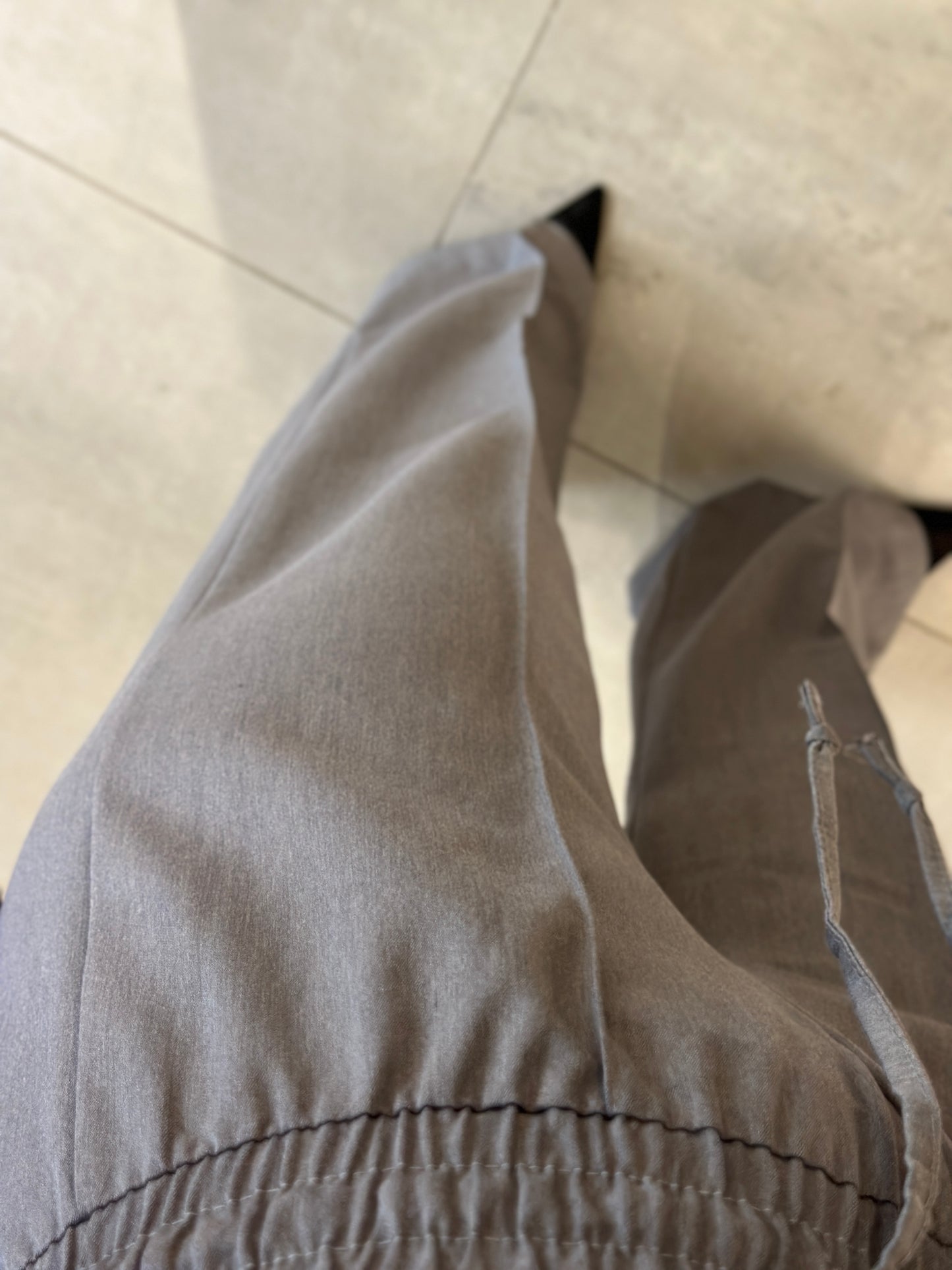 Premium Kalitede Beli Lastikli Gri Pantolon